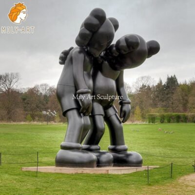 1.Kaws companion sculpture-Mily Statue