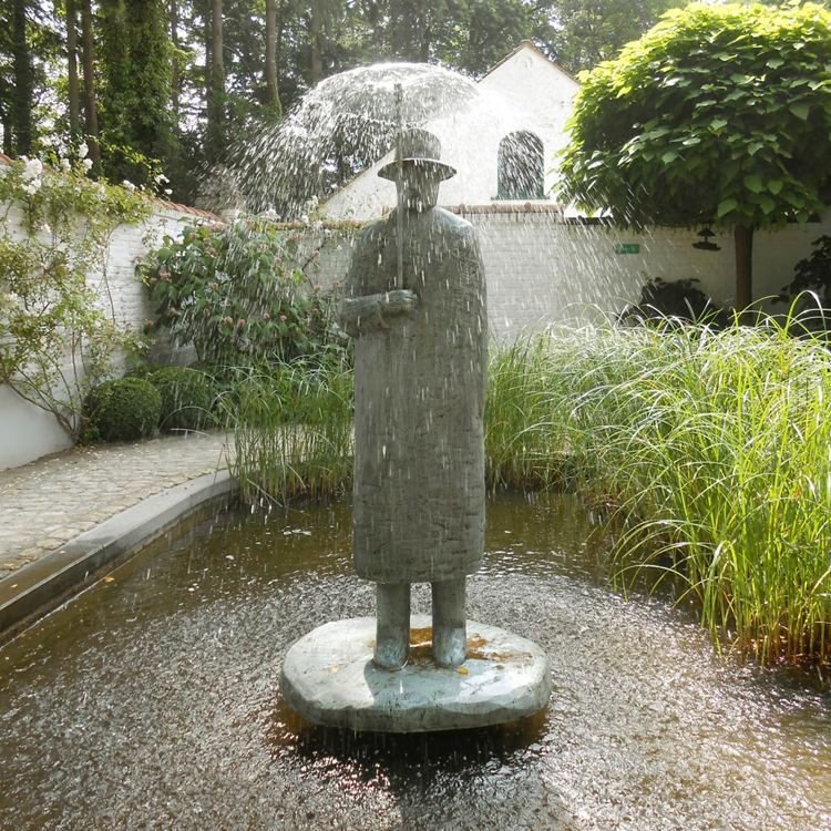 bronze rainman fountain