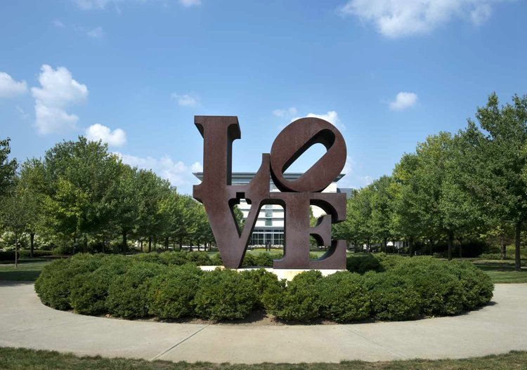 famous love sculpture