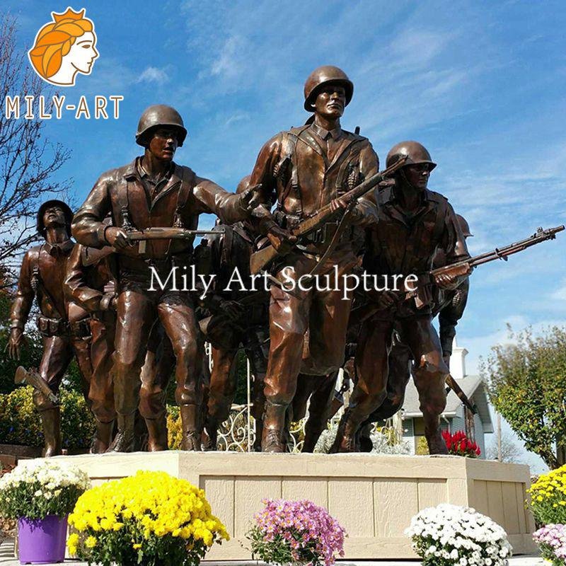 Outdoor Large Bronze Veterans Memorial Garden Sculpture for Sale (1)