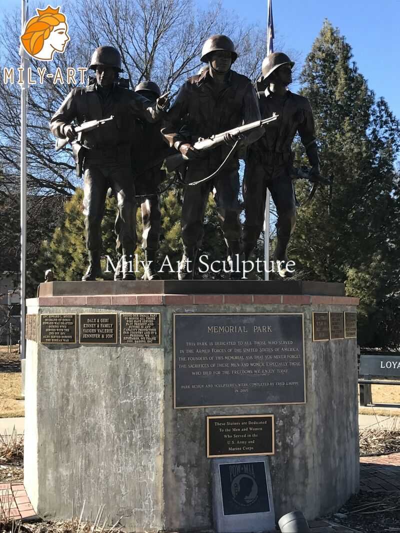 Outdoor Large Bronze Veterans Memorial Garden Sculpture for Sale (2)