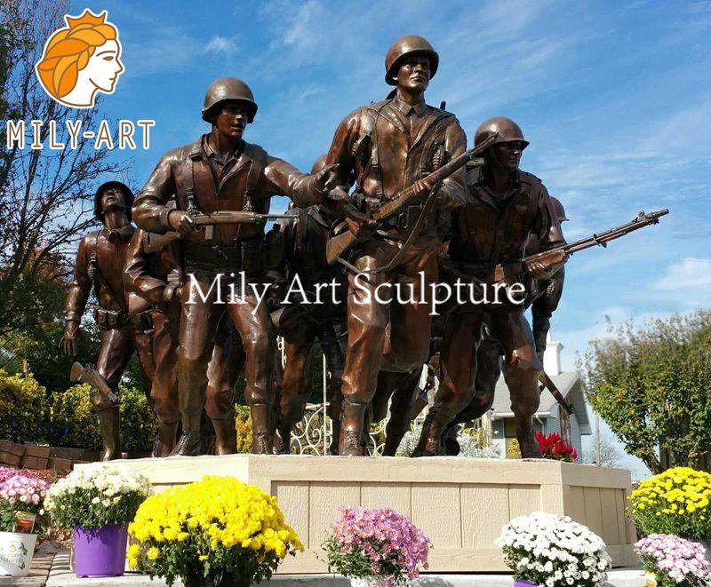 Outdoor Large Bronze Veterans Memorial Garden Sculpture for Sale (5)