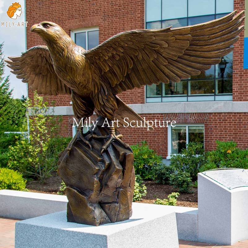 Large Garden Bronze Falcon Standing on Rock Statue Manufacturer (1)