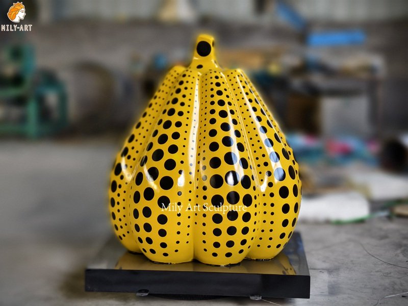 Large Metal Pumpkin Sculpture in Mily factory (2)