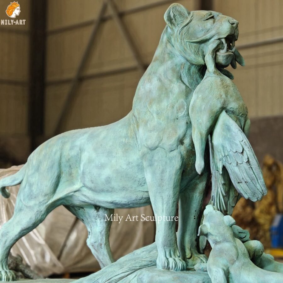 Life Size Green Bronze Mother Lion Eating Crane Feeding Little Lions Statue Detail